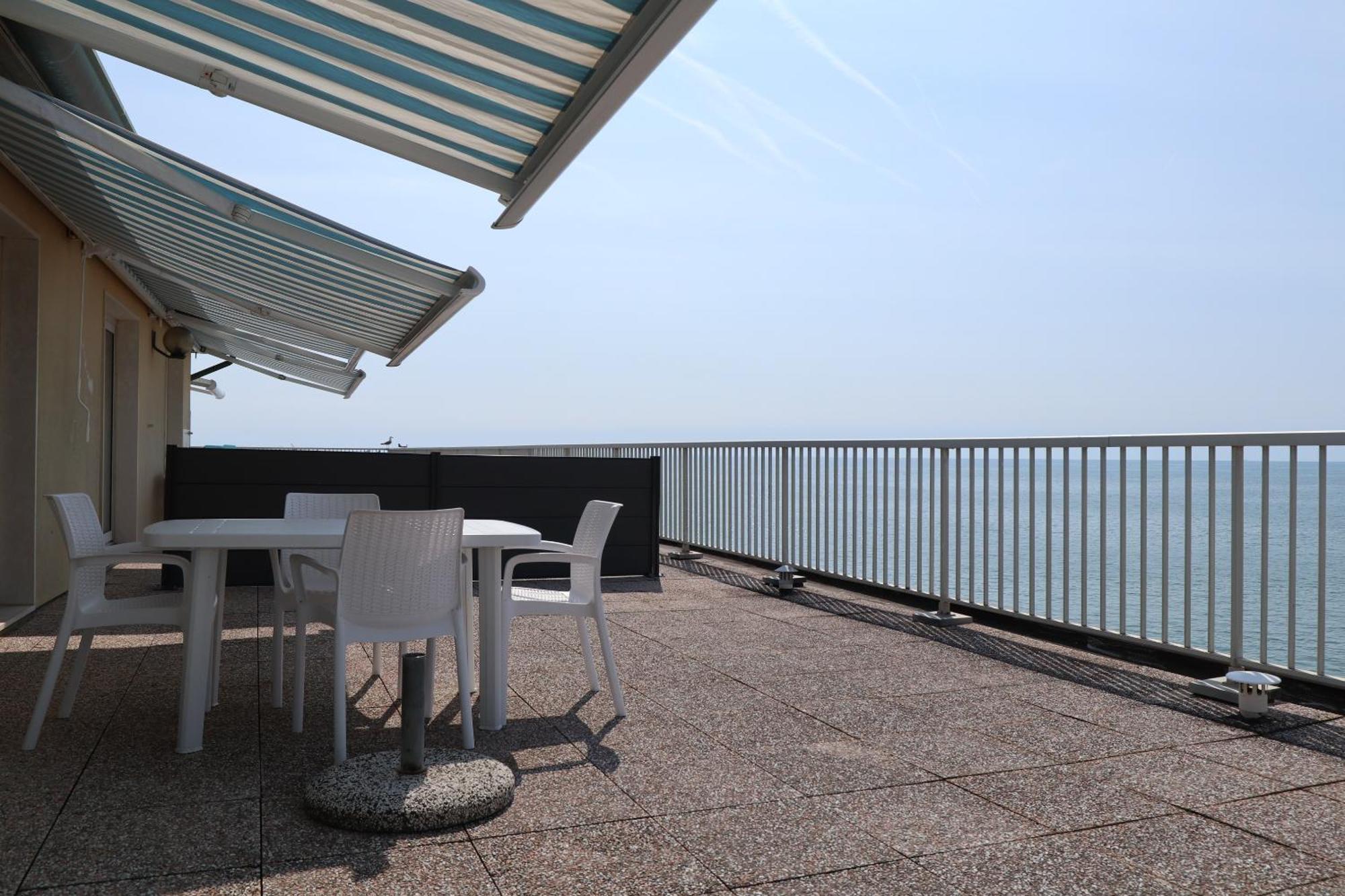 Apartamento Penthouse Attico Mara Caorle Exterior foto